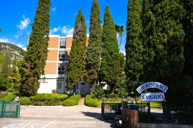 Casa Alice Garda Apartment การ์ดา ภายนอก รูปภาพ